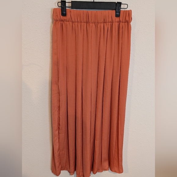 Top Shop High Waisted Pleat Front Satin Midi Skirt In Coral - Picture 6 of 6